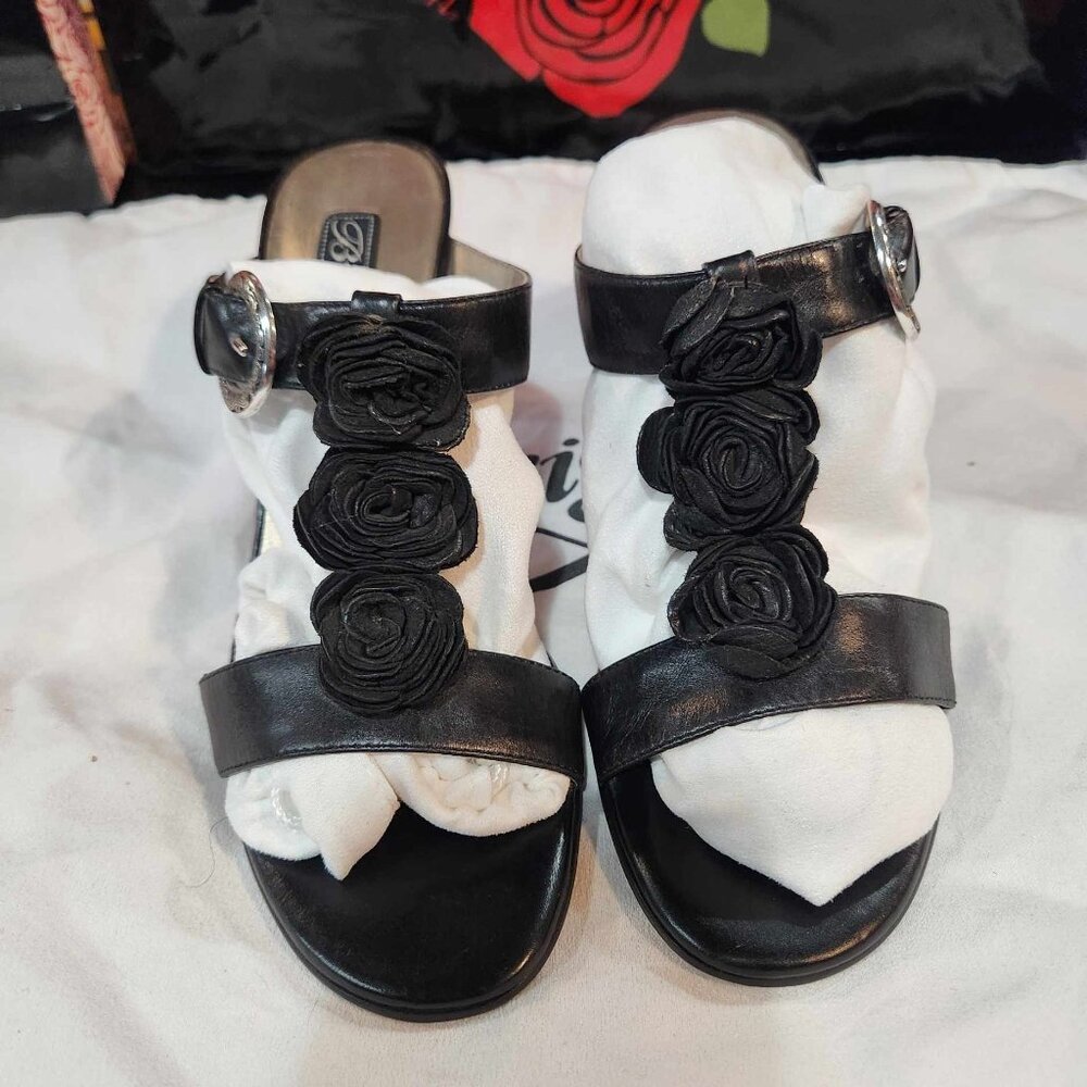 Brighton Rosy Black Size 7 3" heel